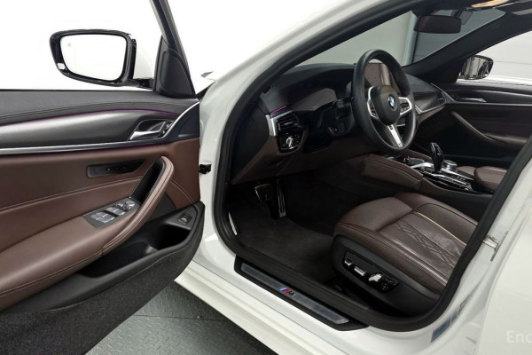 2022 BMW 5 серии с пробегом 70 886 км