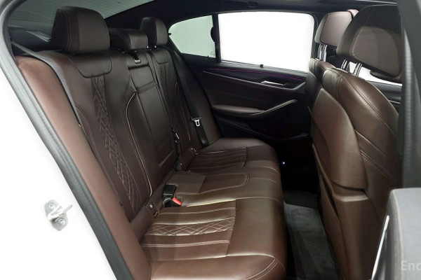 2022 BMW 5 серии с пробегом 70 886 км