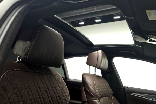 2022 BMW 5 серии с пробегом 70 886 км