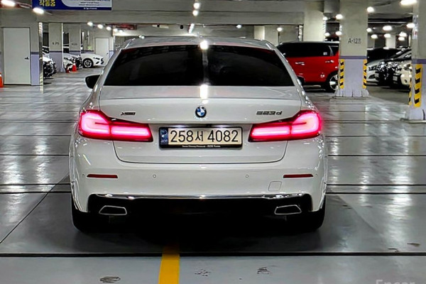 2021 BMW 5 серии с пробегом 91 932 км