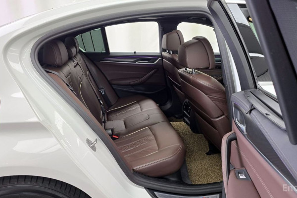 2023 BMW 5 серии с пробегом 61 760 км