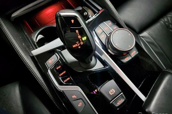 2020 BMW 5 серии с пробегом 135 587 км