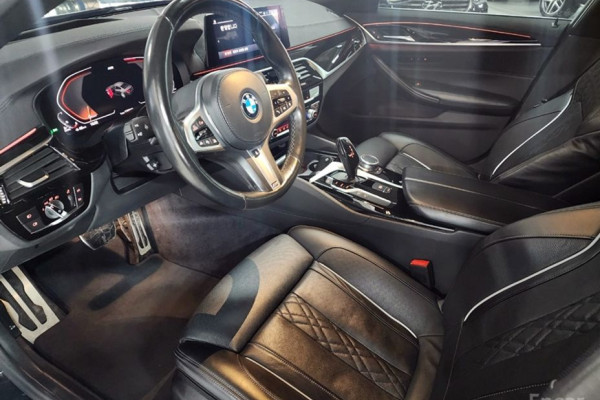 2020 BMW 5 серии с пробегом 135 587 км