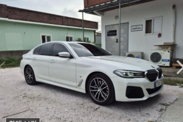 2022 BMW 5 серии с пробегом 93 629 км