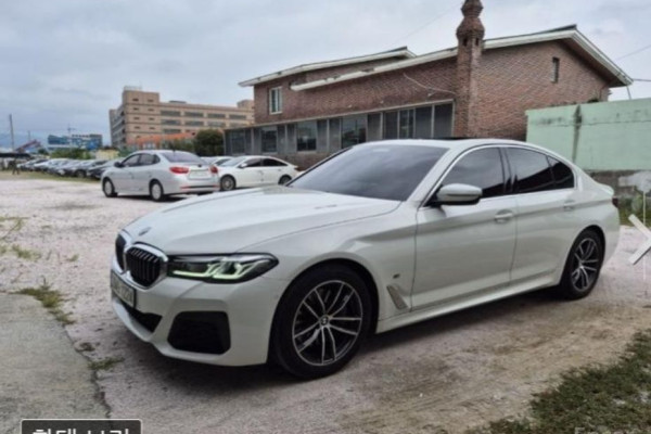 2022 BMW 5 серии с пробегом 93 629 км