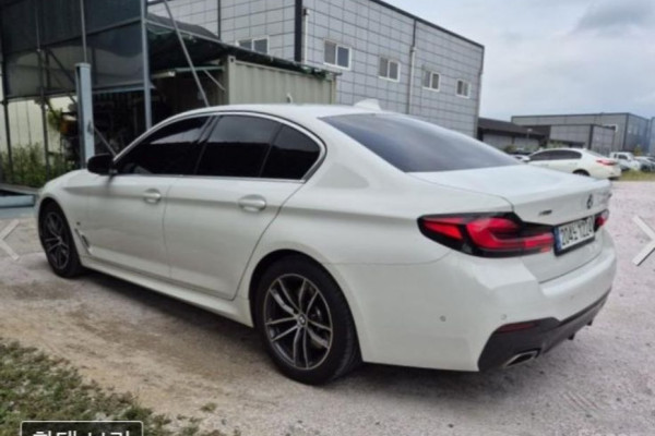 2022 BMW 5 серии с пробегом 93 629 км
