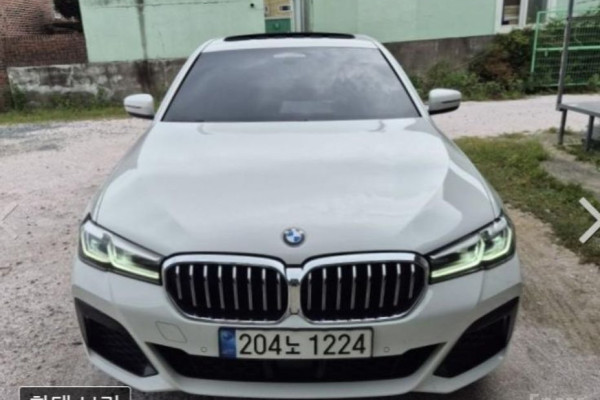 2022 BMW 5 серии с пробегом 93 629 км