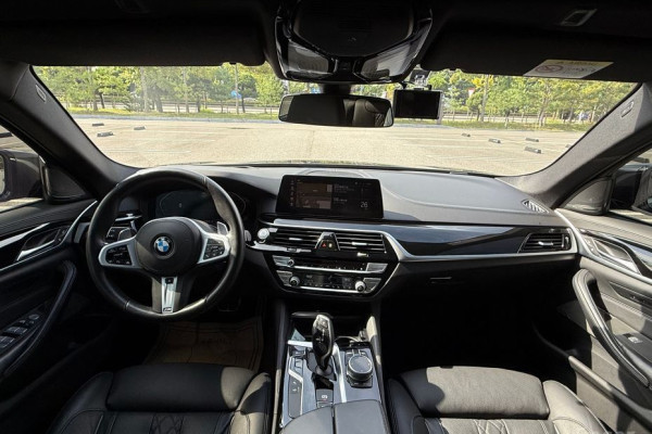 2020 BMW 5 серии с пробегом 67 865 км
