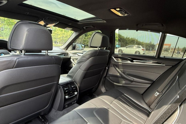 2020 BMW 5 серии с пробегом 67 865 км