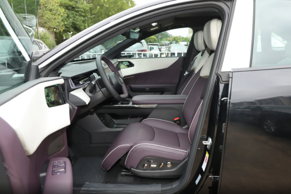 2025 Mazda EZ-60 без пробега