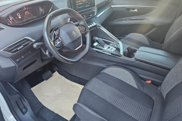 2021 Peugeot 5008 с пробегом 128 950 км