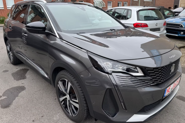 2021 Peugeot 5008 с пробегом 193 000 км