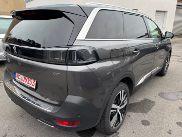 2021 Peugeot 5008 с пробегом 193 000 км