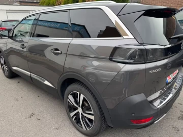 2021 Peugeot 5008 с пробегом 193 000 км