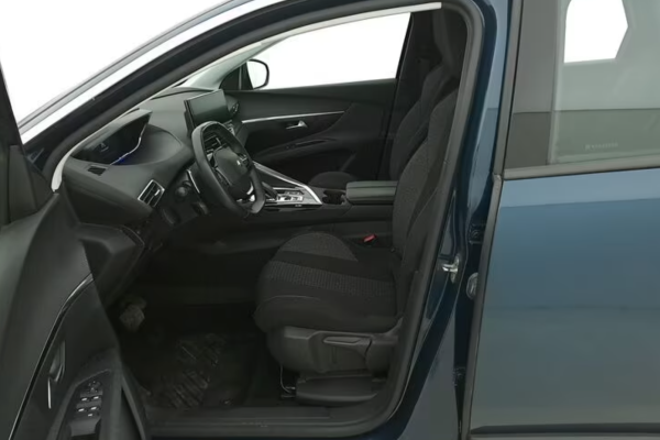 2021 Peugeot 5008 с пробегом 121 140 км