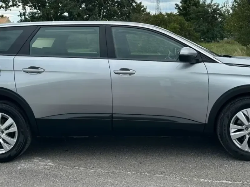 2021 Peugeot 5008 с пробегом 120 000 км