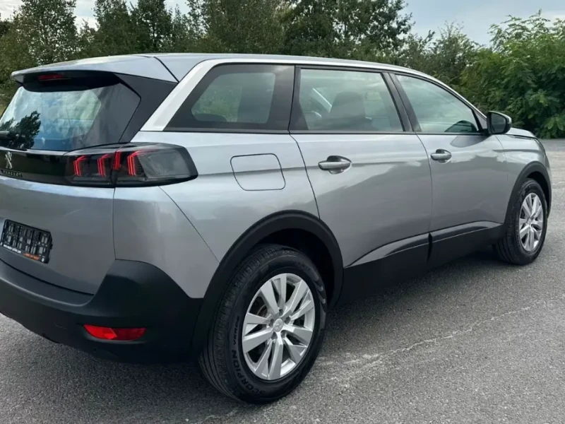 2021 Peugeot 5008 с пробегом 120 000 км