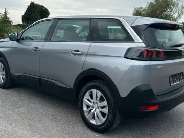 2021 Peugeot 5008 с пробегом 120 000 км