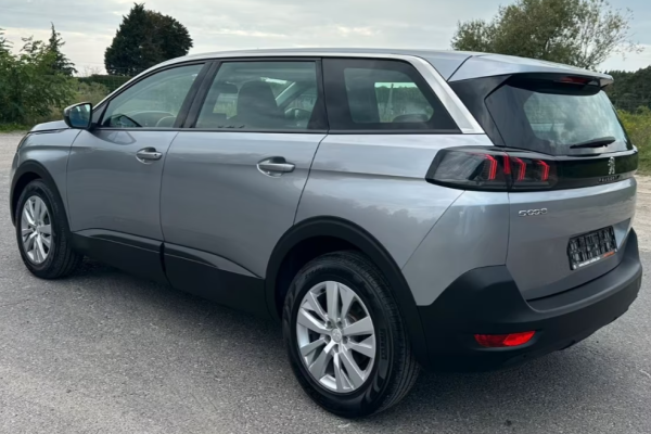 2021 Peugeot 5008 с пробегом 120 000 км