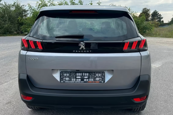 2021 Peugeot 5008 с пробегом 120 000 км