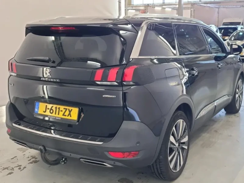 2021 Peugeot 5008 с пробегом 140 000 км