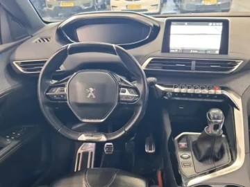 2021 Peugeot 5008 с пробегом 140 000 км