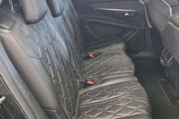 2021 Peugeot 5008 с пробегом 140 000 км