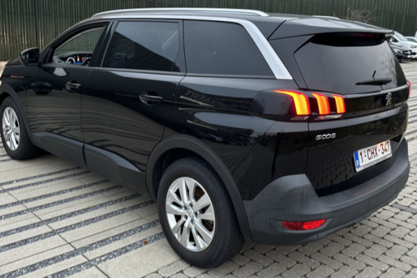 2021 Peugeot 5008 с пробегом 98 000 км