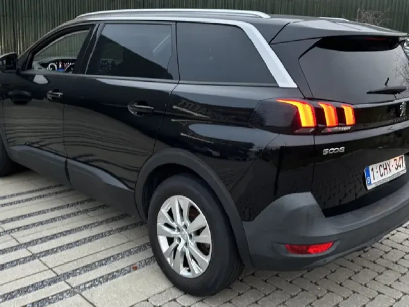 2021 Peugeot 5008 с пробегом 98 000 км