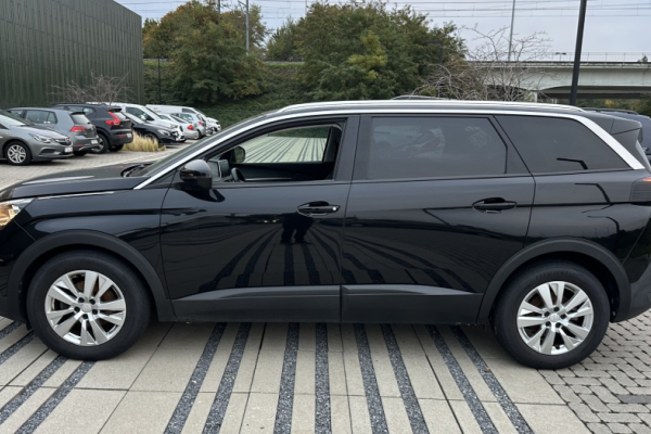 2021 Peugeot 5008 с пробегом 98 000 км