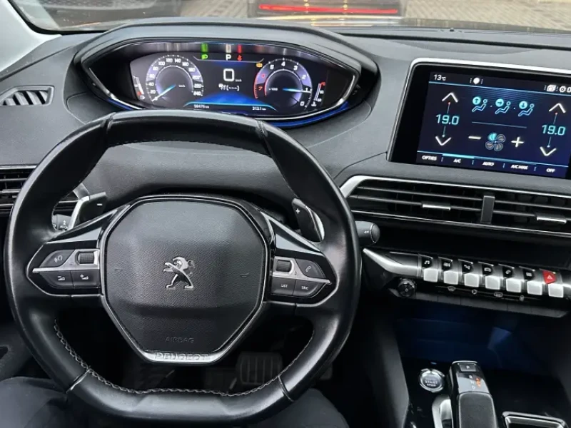 2021 Peugeot 5008 с пробегом 98 000 км