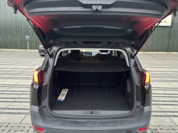 2021 Peugeot 5008 с пробегом 98 000 км