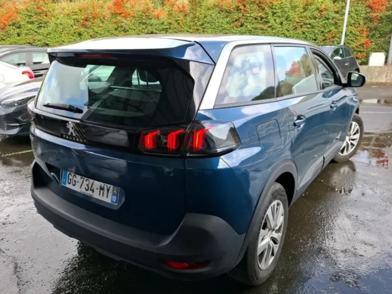 2022 Peugeot 5008 с пробегом 138 000 км