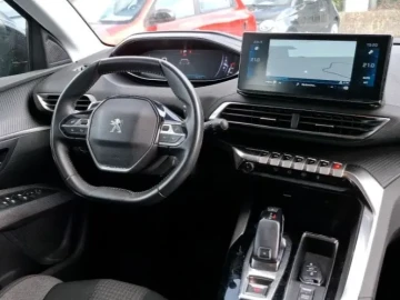2022 Peugeot 5008 с пробегом 138 000 км