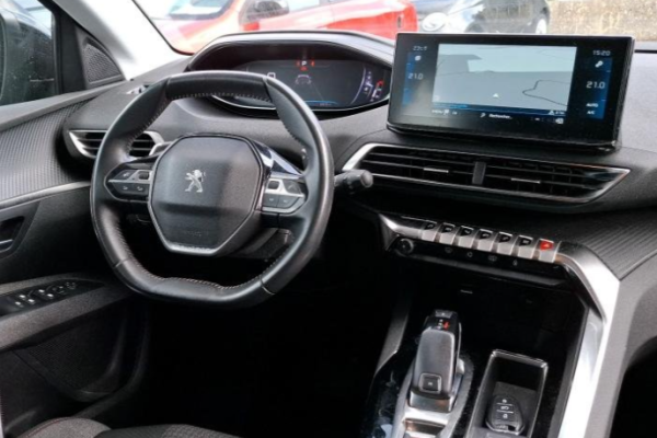 2022 Peugeot 5008 с пробегом 138 000 км