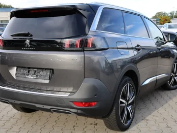 2021 Peugeot 5008 с пробегом 120 000 км