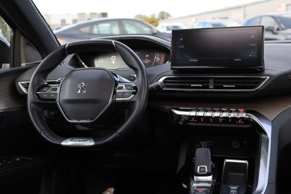 2021 Peugeot 5008 с пробегом 120 000 км