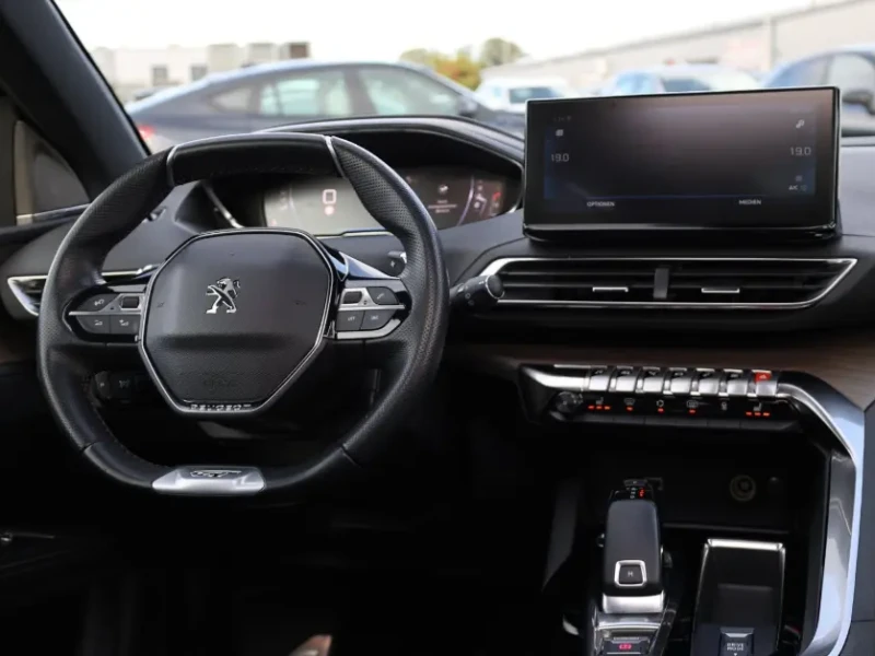 2021 Peugeot 5008 с пробегом 120 000 км