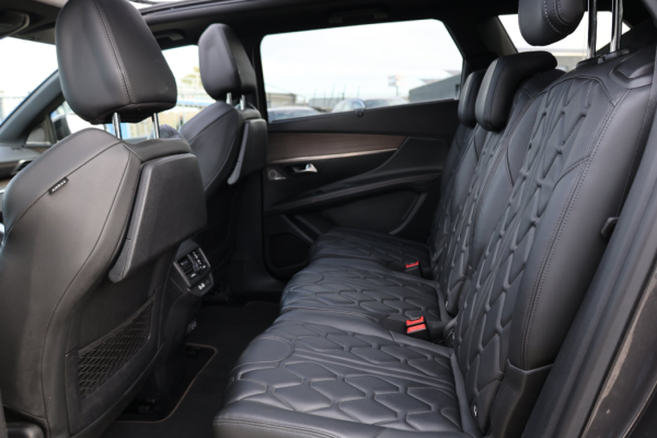 2021 Peugeot 5008 с пробегом 120 000 км