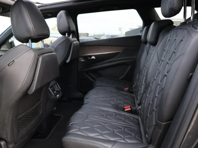 2021 Peugeot 5008 с пробегом 120 000 км