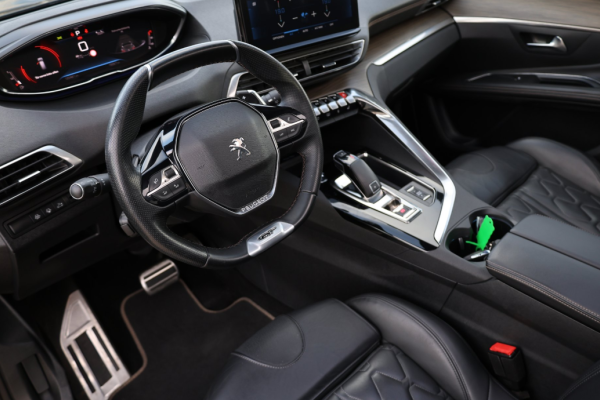 2021 Peugeot 5008 с пробегом 120 000 км