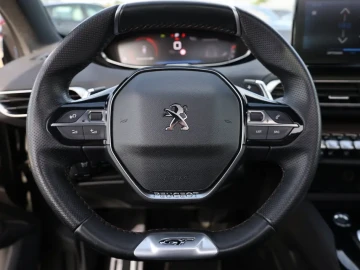 2021 Peugeot 5008 с пробегом 120 000 км