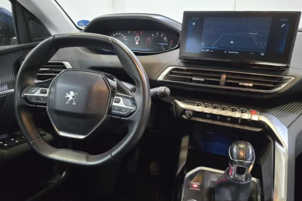 2021 Peugeot 3008 с пробегом 80 000 км