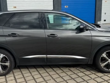 2021 Peugeot 3008 с пробегом 105 000 км