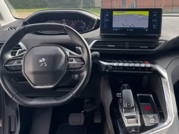 2021 Peugeot 3008 с пробегом 105 000 км