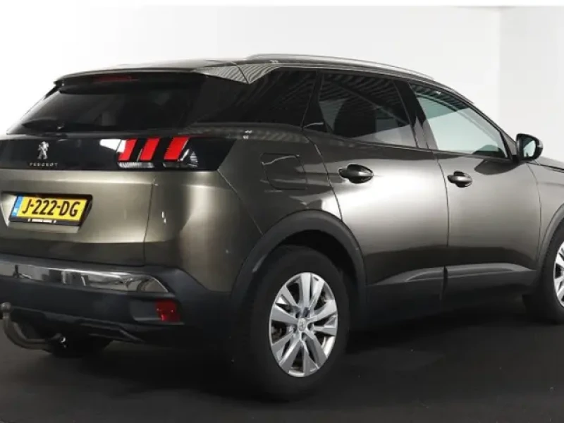 2021 Peugeot 3008 с пробегом 95 000 км