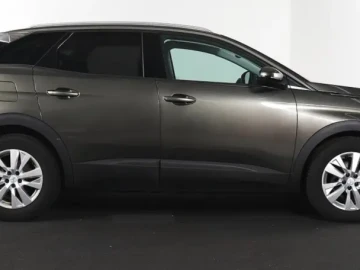 2021 Peugeot 3008 с пробегом 95 000 км