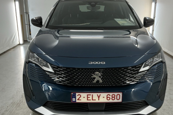 2023 Peugeot 3008 с пробегом 31 000 км