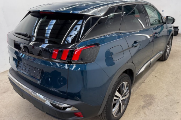 2023 Peugeot 3008 с пробегом 92 000 км