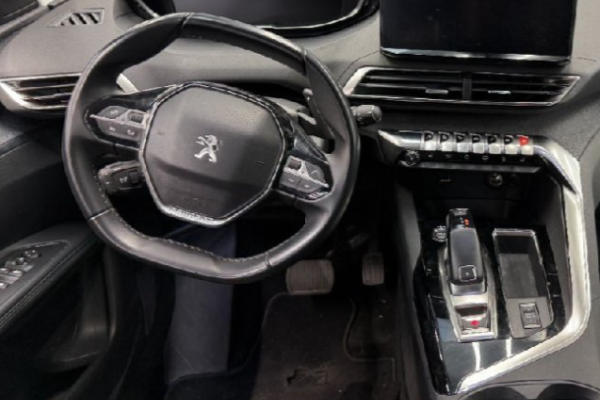 2023 Peugeot 3008 с пробегом 92 000 км